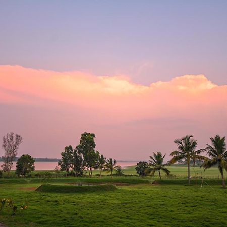 Fireflies Kabini Begūr 外观 照片